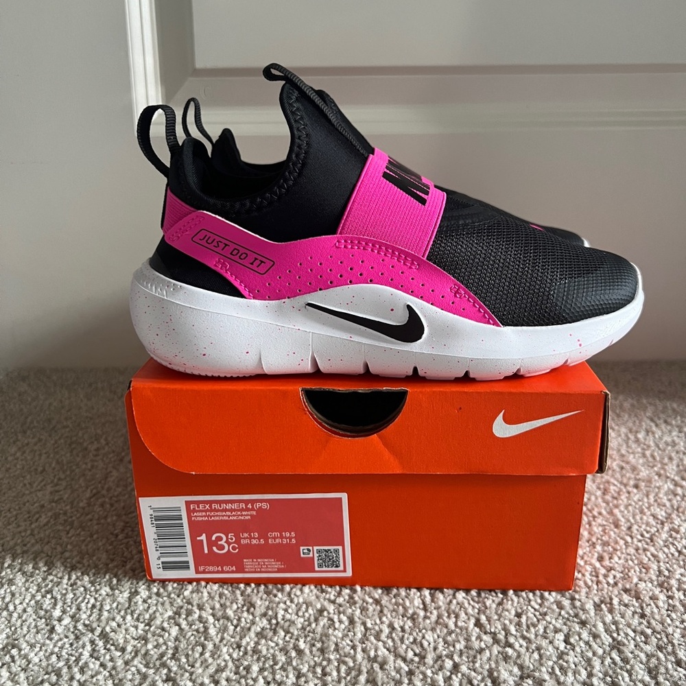 NEW Nike Kids Flex Runner Pink Black Sneakers